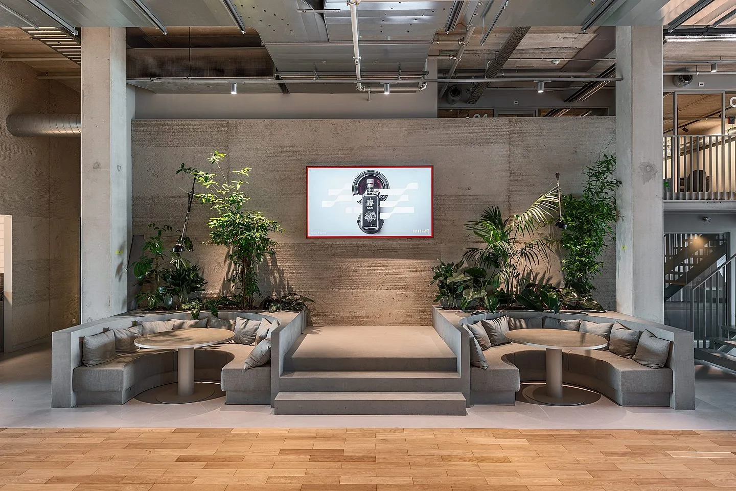 05 ACE Boothseats Podium Stage Amsterdam Teo Krijgsman office interior design TANK Tommy Kleerekoper Sanne Schenk